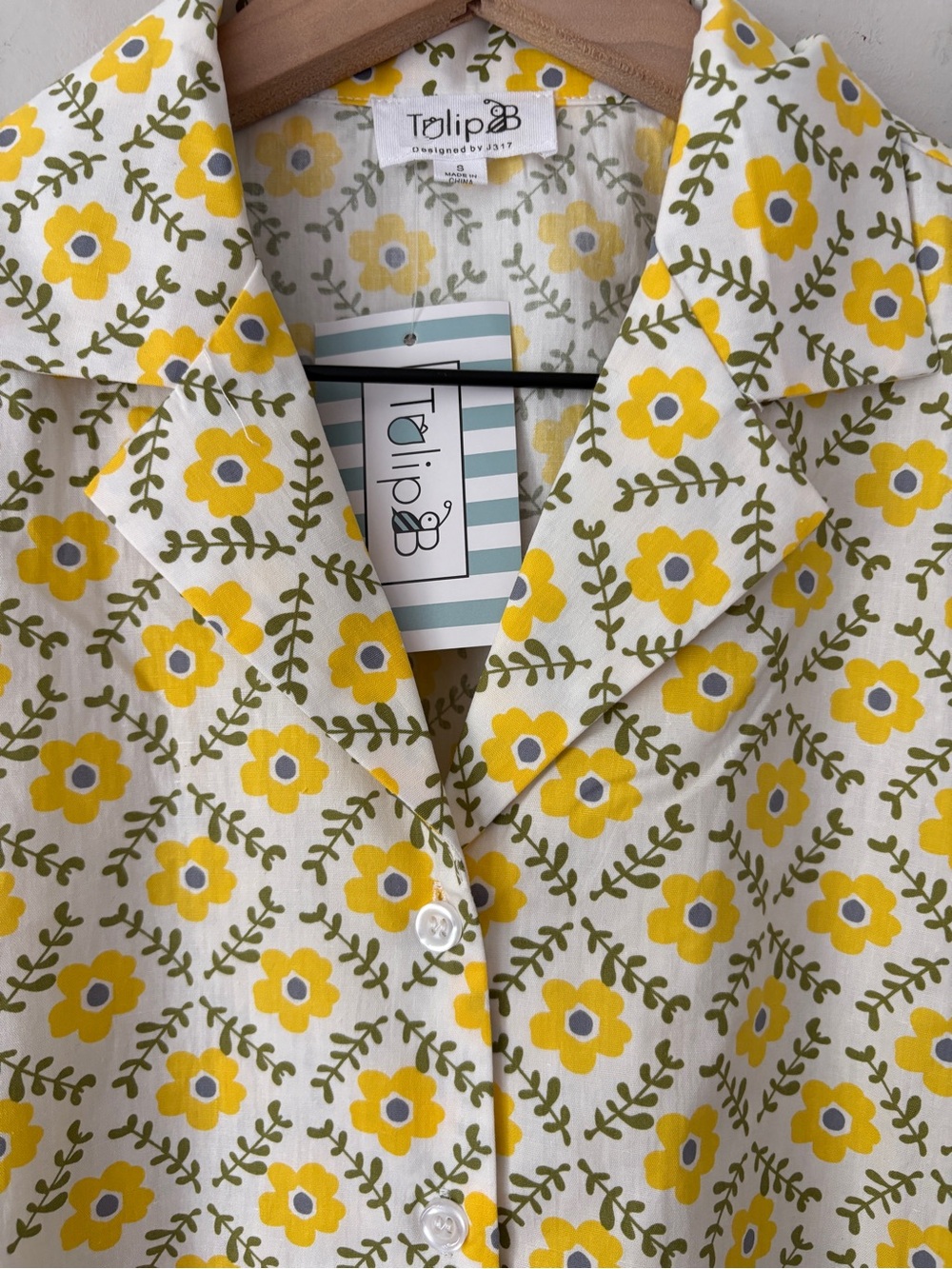 Tulip B Button-down Floral Top - S - Picture 3 of 7